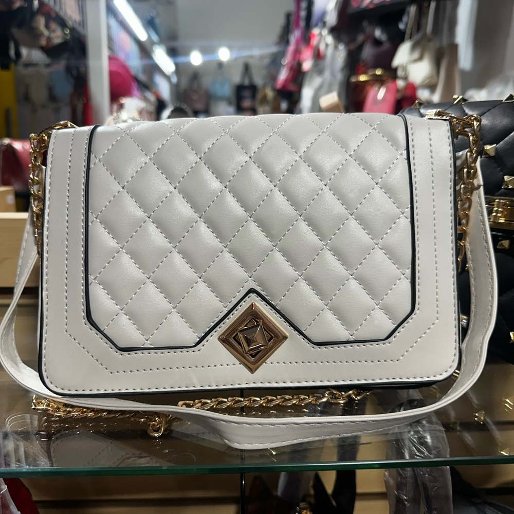 Elegant White Quilted Shoulder Bag